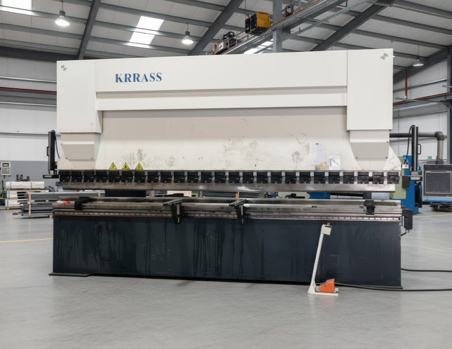 CNC press brake metal bending equipment for precision steel forming